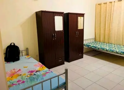 3 Sharing Executive Bedspace for  Near DFZA Metro Station Preferably for Kerala Working Woman