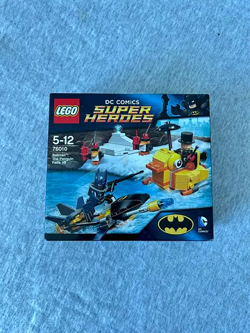 LEGO DC Super Heroes 76010 Batman The Penguin Face Off (complete box)