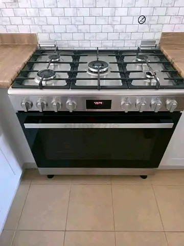 5 Burner Gas Cooker with Oven