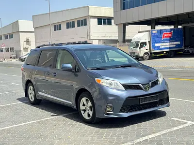 2015 Toyota Sienna LE, USA Door Automatic Super Condition