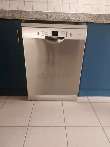 Bosch Exclusive 3Rack Dishwasher - Good Working Condition