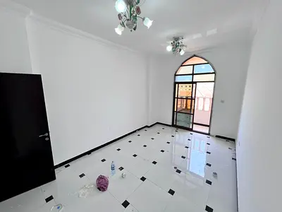 ¡Una gran oportunidad! Uno de los apartamentos más bonitos de Ajman en alquiler anual. Apartamento a estrenar, de segunda mano, en Al Rawda 3, cerca d