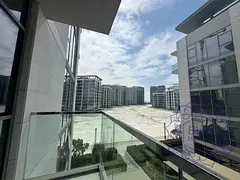 1BR with Lagoon View |Light Filled | Move In Ready