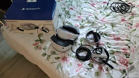 PlayStation VR2, monitor and elite plus 2 ps 5 headphones new sale