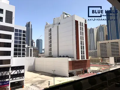 Elegant 3 BR Apartment with Balcony in Al Satwa