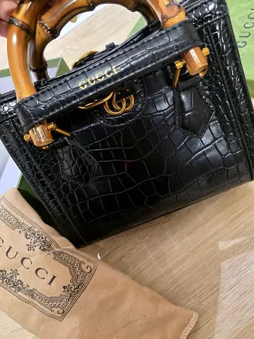 Hand bag