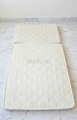 Thin single mattress / guest foldable mattress - clean, lightly used فرشة دوشق مفرد نظيفة قابلة للطي