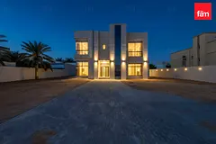 Modern Villa With Nearby Schools &amp; Amenities