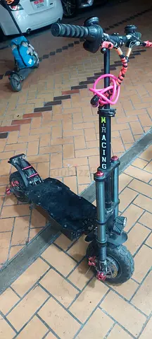 Very good condition but only one motor is working battery is new