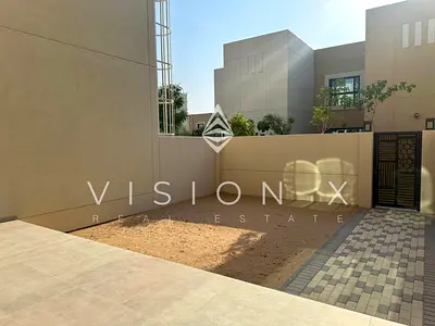 Elegant | Walkable Community | Sleek Interior