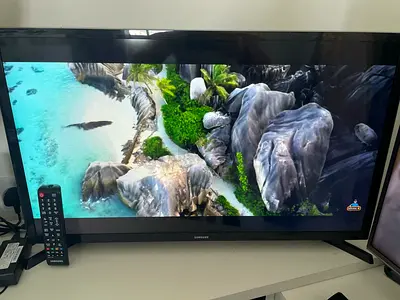 Samsung LED 32 Inch TV - Good working condition