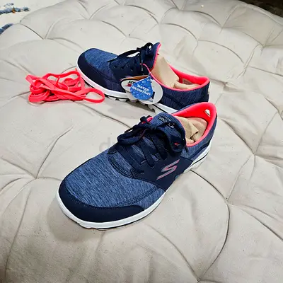 Sketchers women sneakers