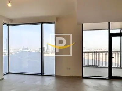Creek Facing| 2 Car Park| Keys in Hand | Spacious