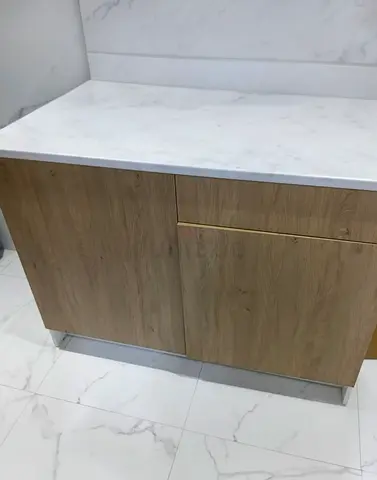 Kitchen cabinet