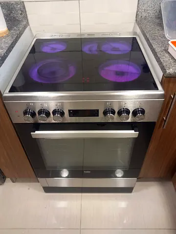 Beko Electric Ceramic Hob with oven Good Condition