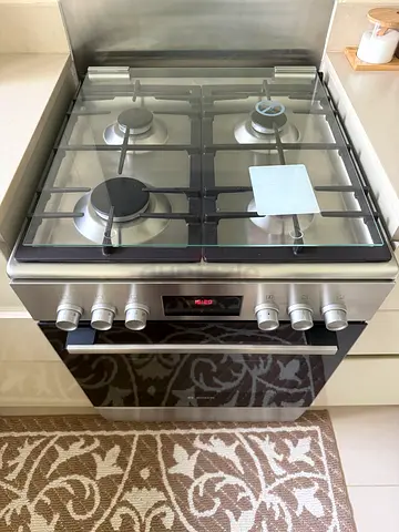 Bosch 4 Gas Burners Cooker – Model HXQ38AE50M – Excellent Condition