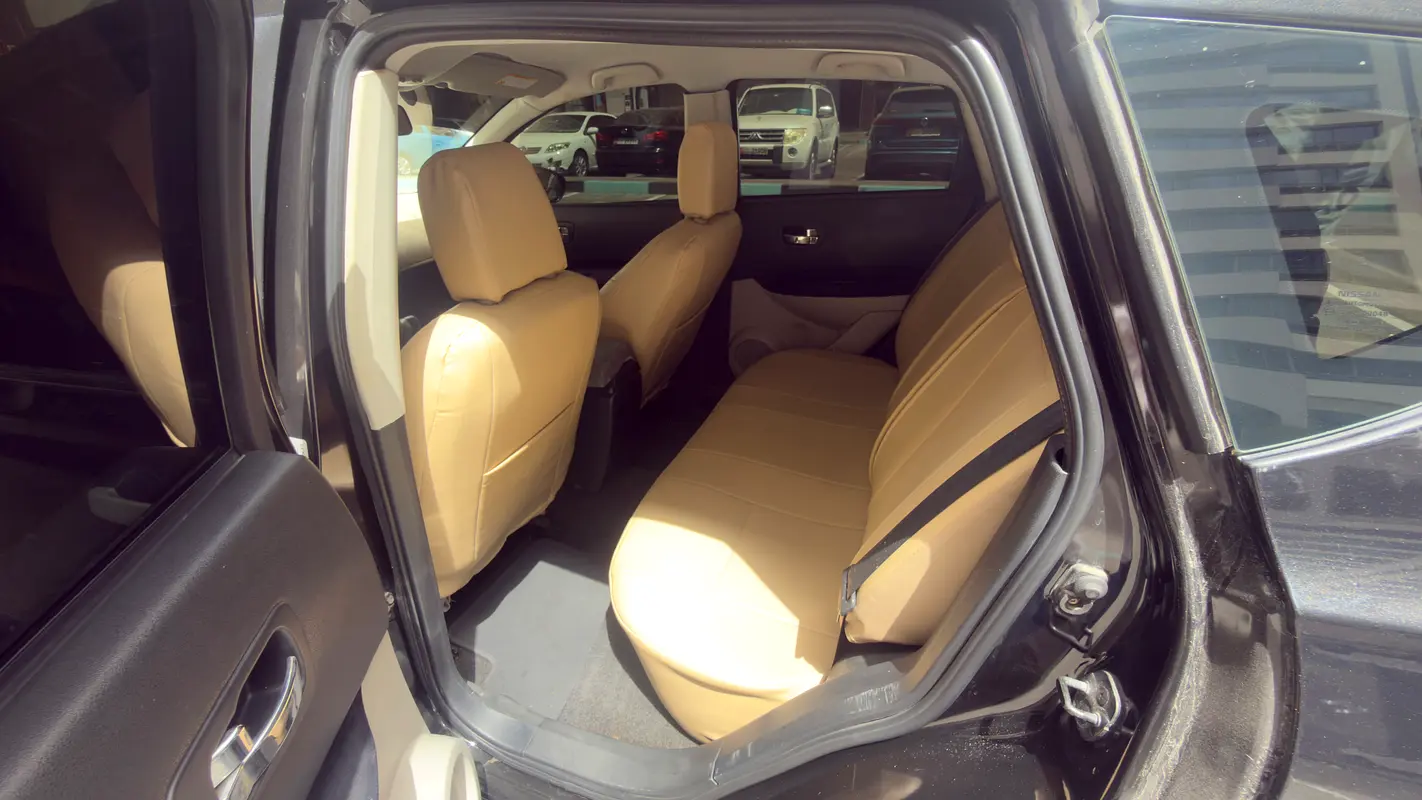 Nissan Qashqai 2011 — photo 1 of 8