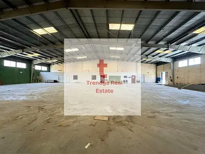 10,000 SQFT warehouse for rent in Al quoz with loading Bay