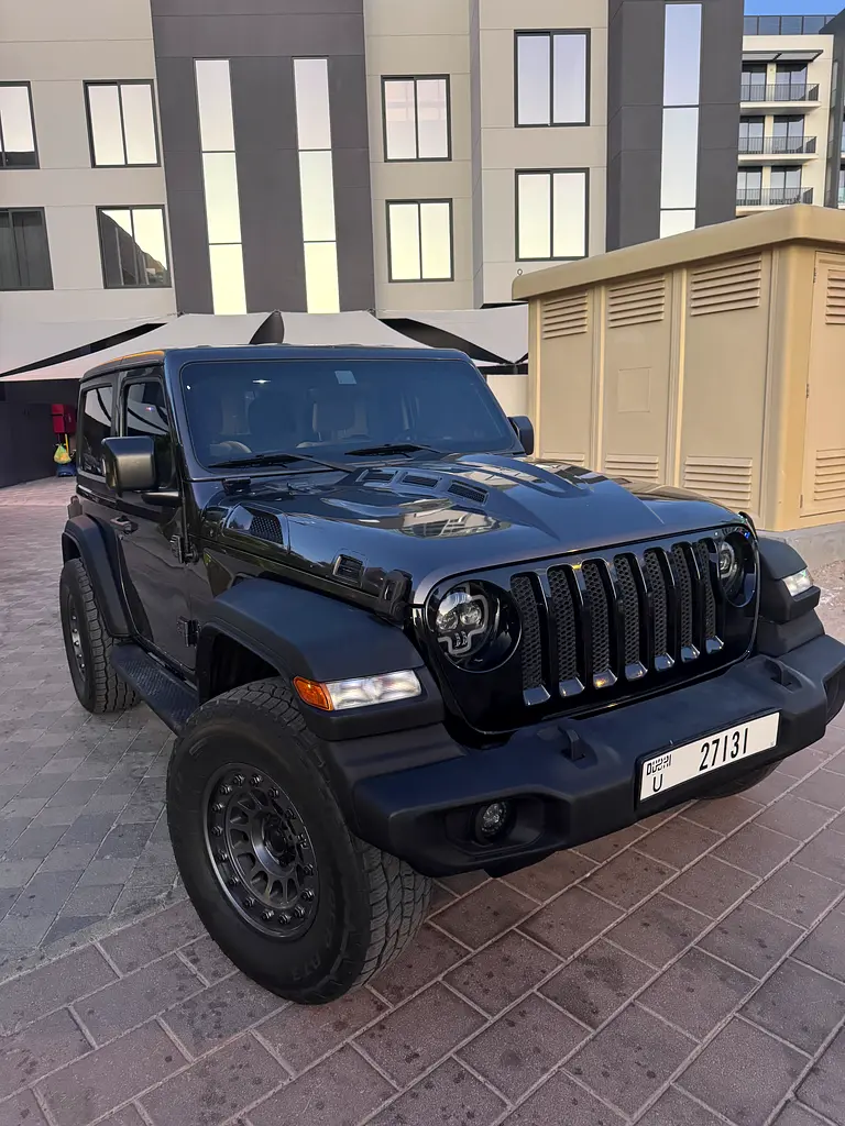 Jeep Wrangler 2018 — photo 1 of 17