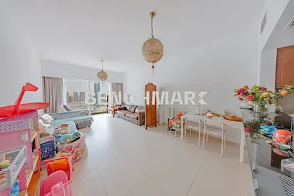 Hot deal | 2BR +Maid in Gate Tower 3 | Don’t Miss Out!