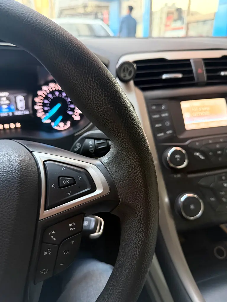 Ford Fusion 2014 — photo 1 of 12