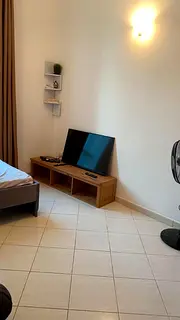 LUXURY MIDDLE ROOM FOR RENT