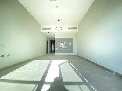 Like brand new lavish 2bhk with 2 bathroom and fully family building