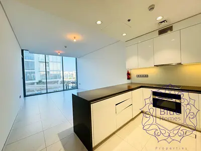 Spacious 1BR | Lagoon-Facing | Vacant