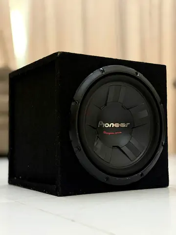 PIONEER TS-W311 12 1000W MAX CHAMPION SERIES 4 OHMS SUBWOOFER with PIONEER GM-A3702 500W AMPLIFIER