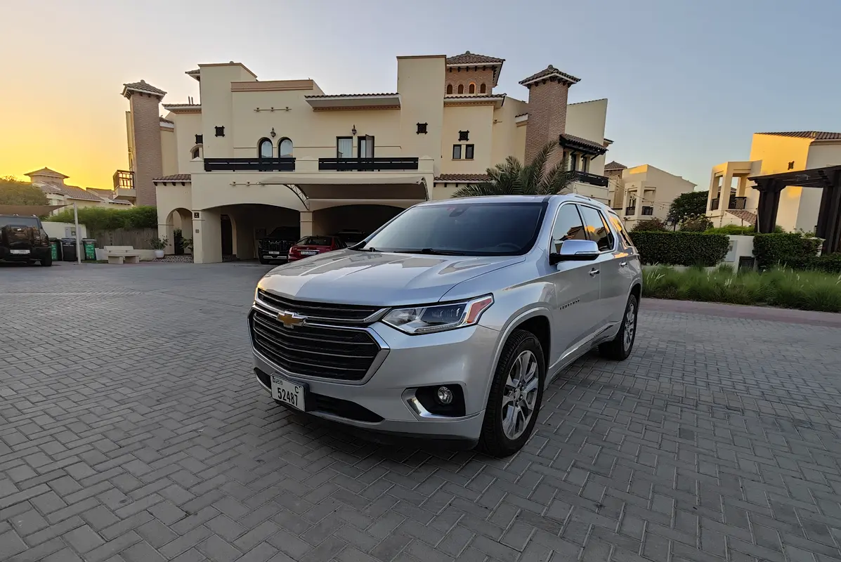 Chevrolet Traverse 2018 — photo 1 of 16