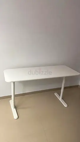 Simple white standing desk - good condition