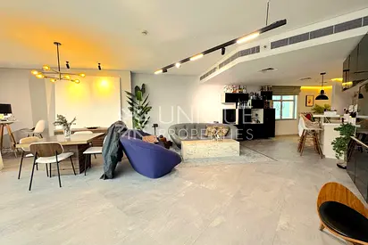 Upgraded | Furnished | Large layout | High floor