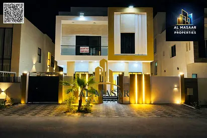 Two-story villa with a roof terrace, 6 master bedrooms, freehold ownership. Price includes registra