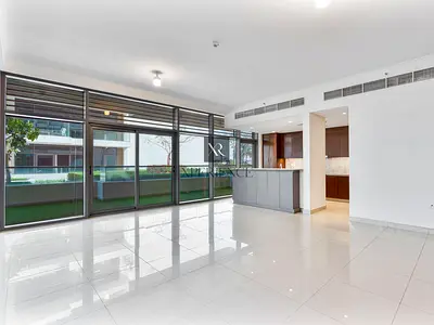 GROUND FLOOR | CORNER UNIT | LARGE TERRACE