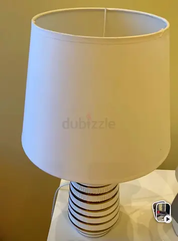 Table lamp