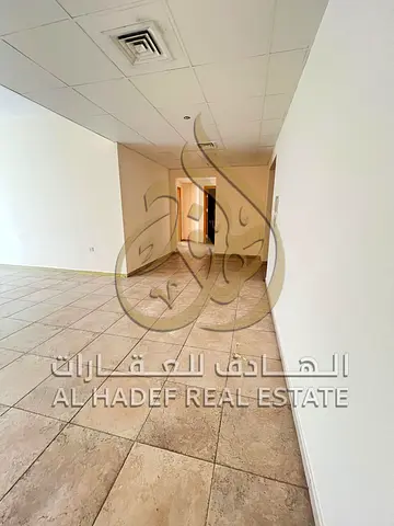 فرصة مميزة للإيجار السنوي في المجاز 2