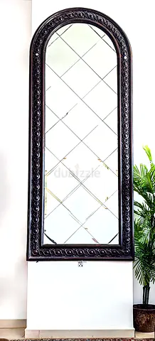 LARGE DECORATIVE WALL MIRROR