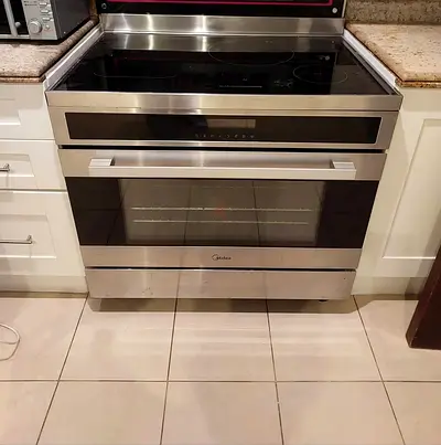 Midea Stainless Steel Induction Range - Good Working Condition