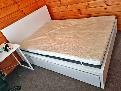 Ikea malm queen bed with Ikea mattress 160*200