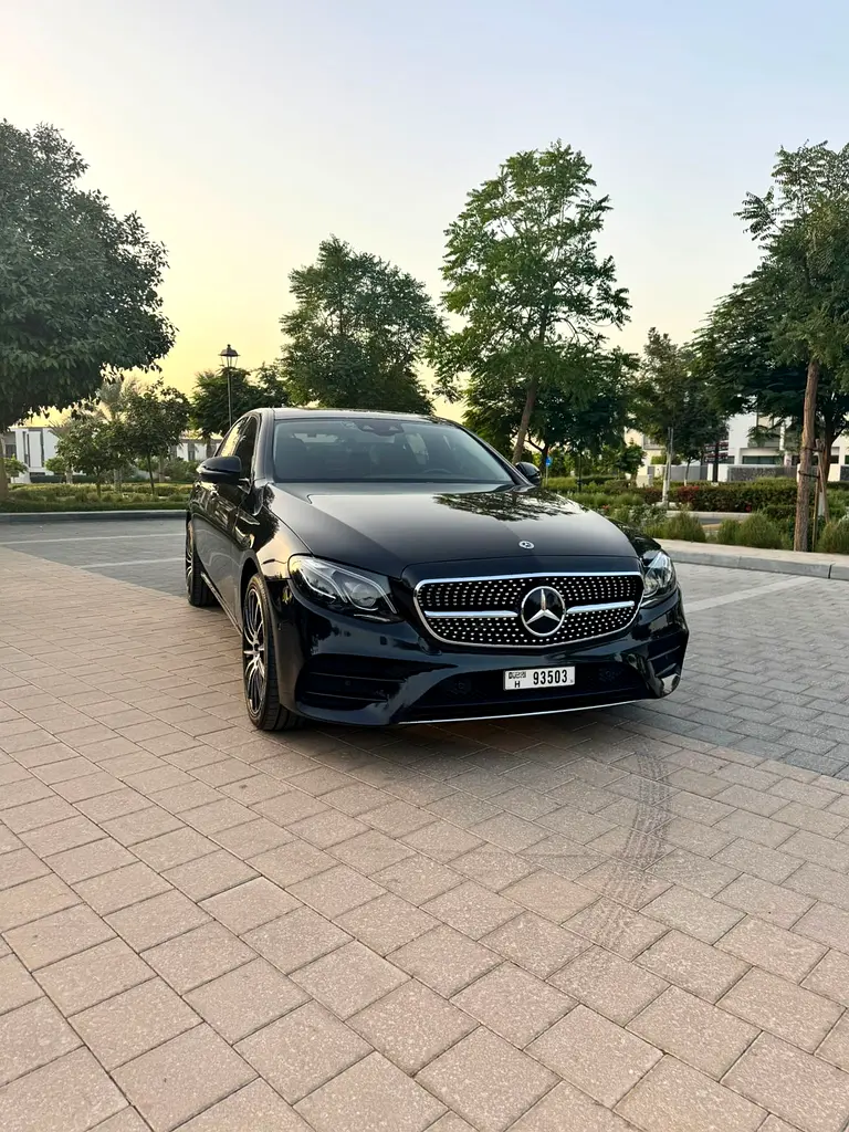 Mercedes-Benz E-Class 2019 — photo 1 of 13