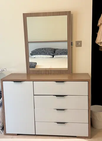 Dressing table