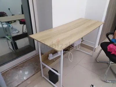 Simple wooden computer desk with white metal frame - good condition
