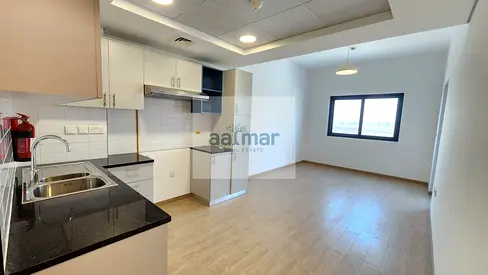 WELL-MAINTAINED | NEXT TO METRO | READY TO MOVE |