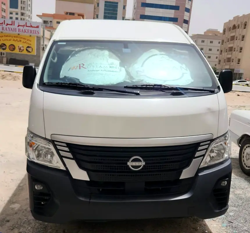 Nissan Urvan 2023 — photo 1 of 9