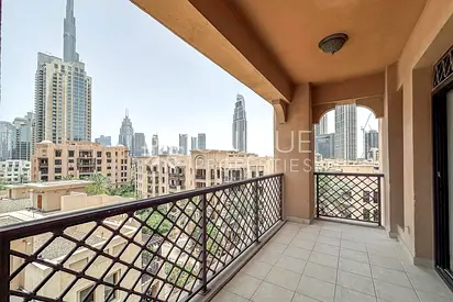 Burj Khalifa view - vacant - big layout