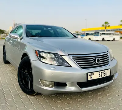 Lexus LS 460 2011 - American Specs - Excellent Condition