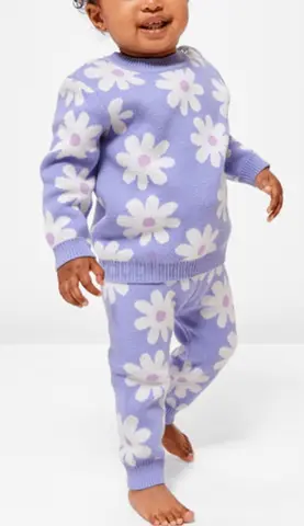 Long-sleeved outfit for a two-year-old girl