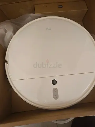Xiaomi Mi Robot Vacuum (white) - good condition