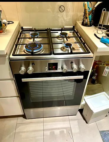 Bosch 4-Burner Gas Cooker with Oven - Good Condition