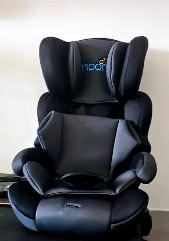 Moon brand child car seat (booster/convertible) in black